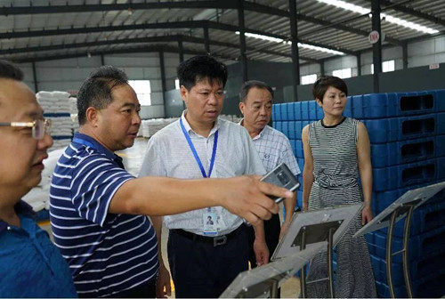 寧鄉(xiāng)經(jīng)開(kāi)區(qū)黨工委副書記來(lái)新工廠實(shí)地調(diào)研考察