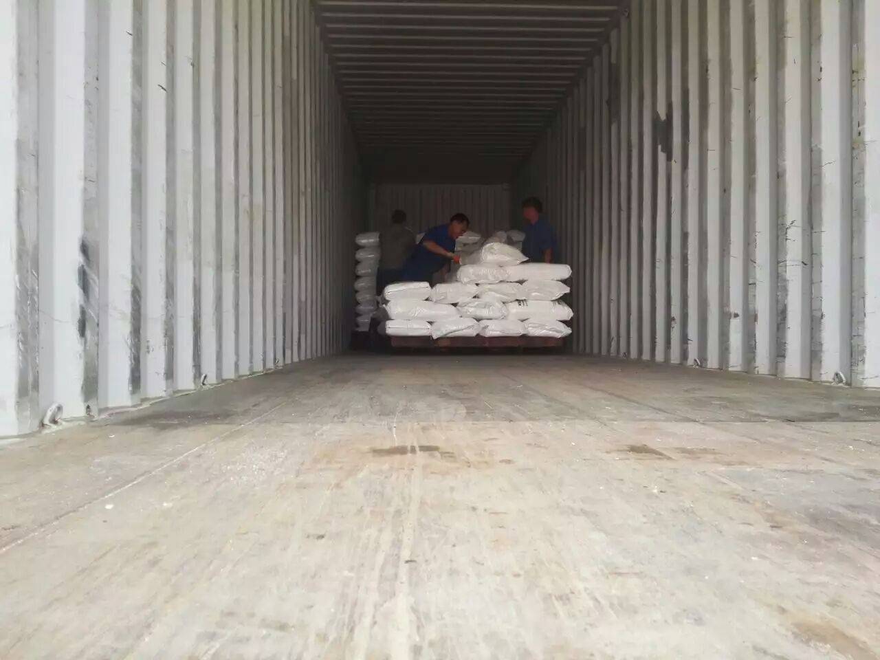 氯化銨廠家，湖南江海始終堅(jiān)持“服務(wù)”為核心！